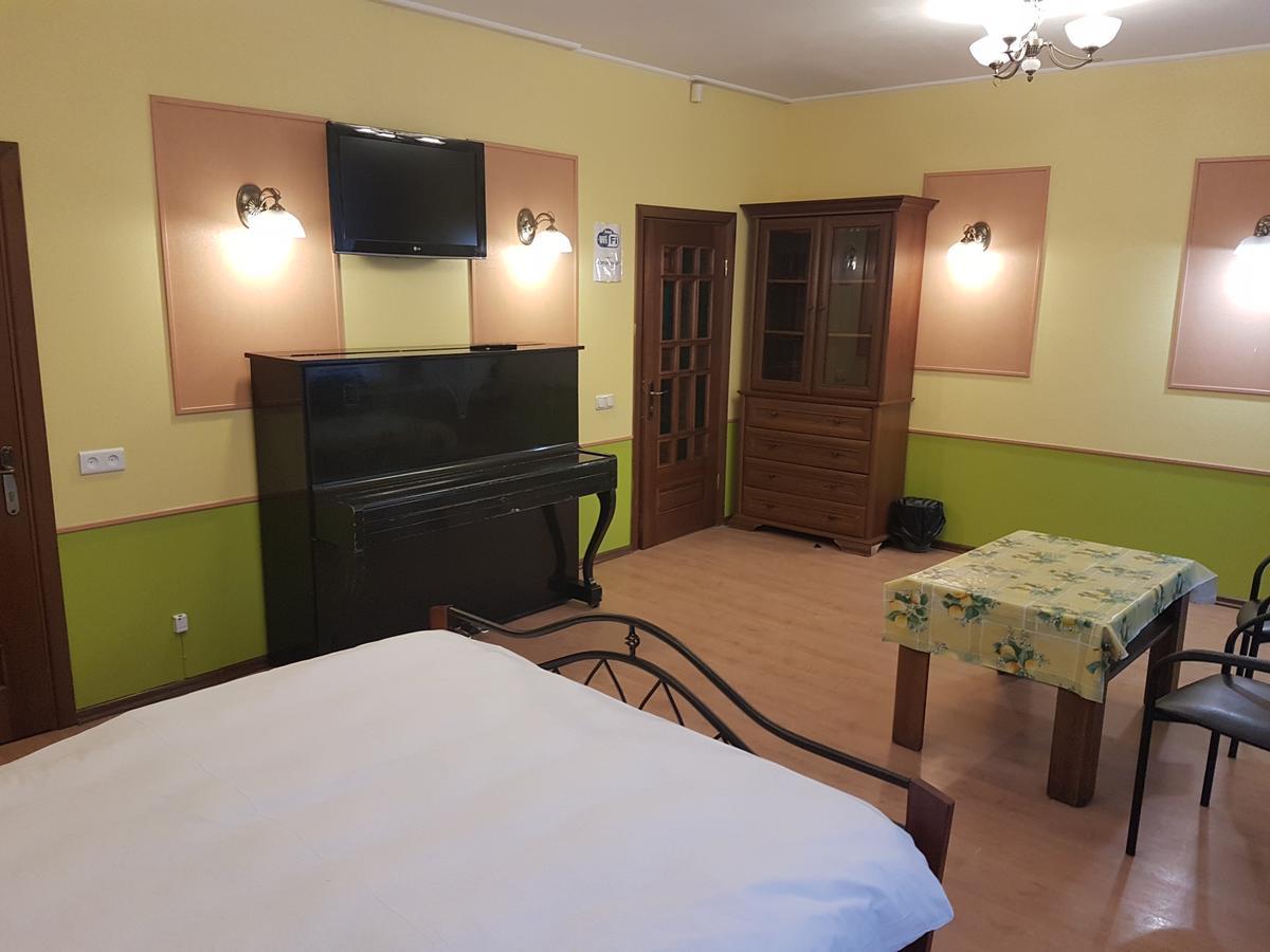Apartament Erfolg 12 Daugavpils Exteriör bild